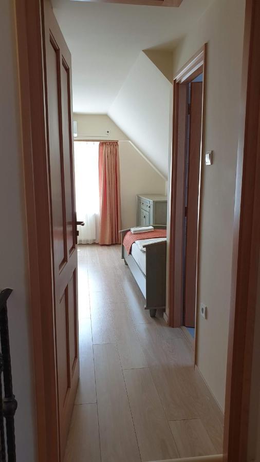 Keller Apartmanok Хайдусобосло Экстерьер фото
