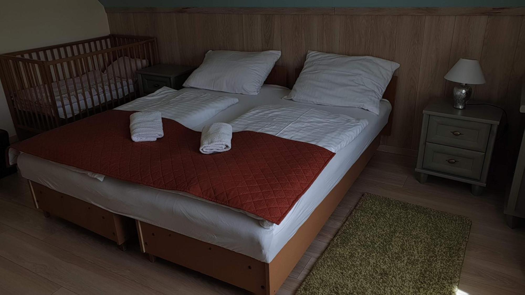 Keller Apartmanok Хайдусобосло Номер фото