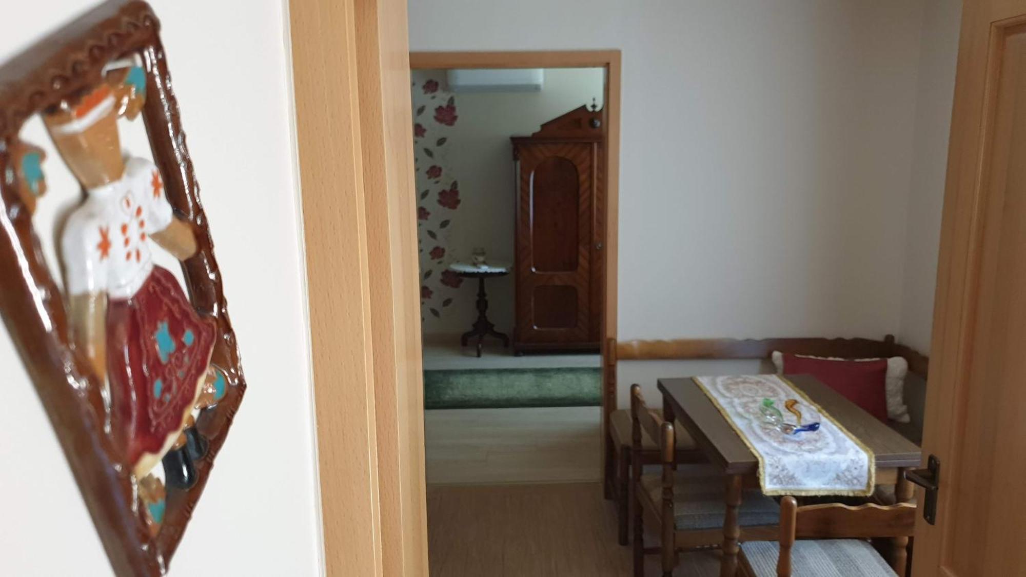 Keller Apartmanok Хайдусобосло Номер фото